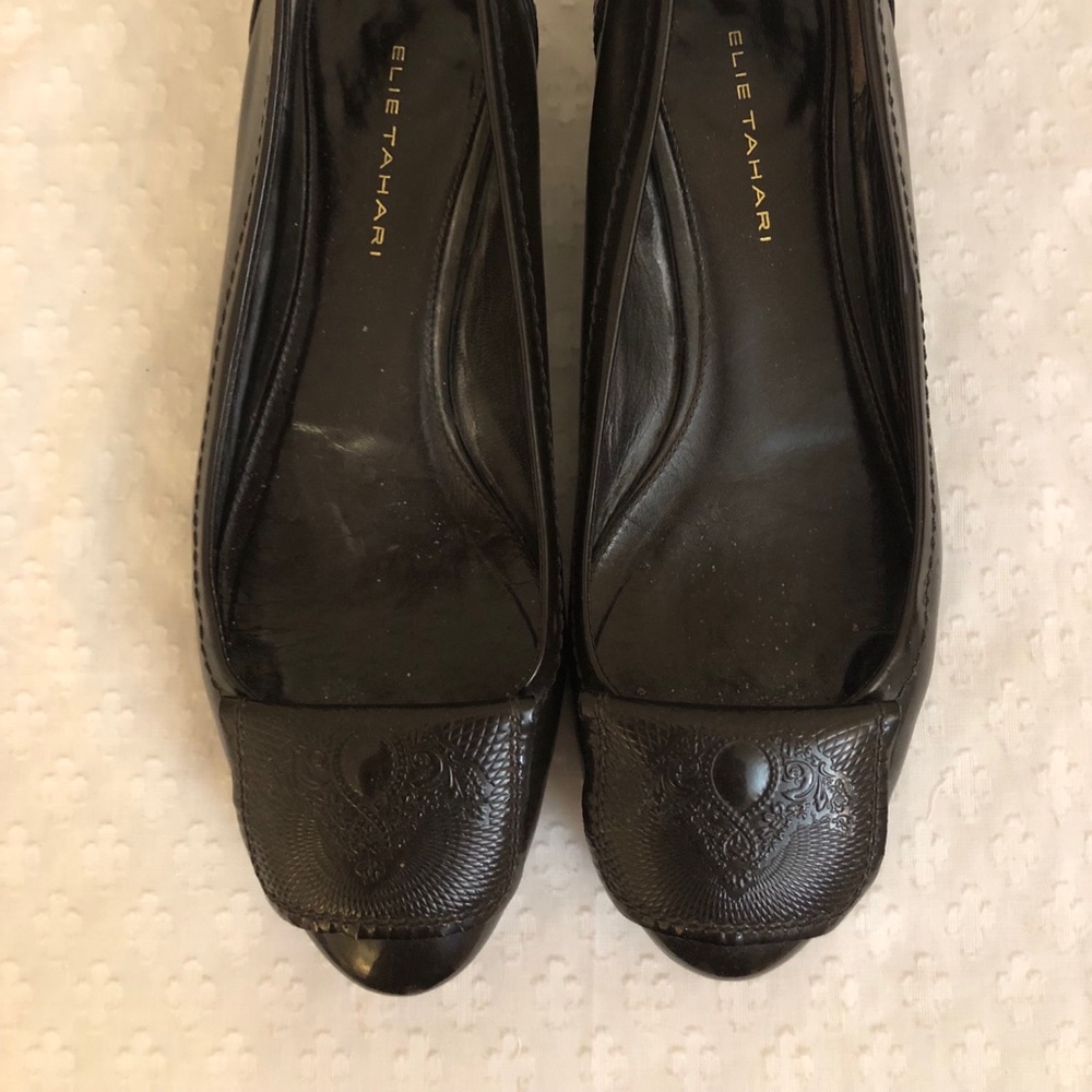 Elie Tahari Round Toe Patent Leather Flat